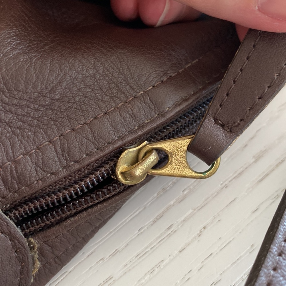 ⬇️ SPECIAL PRICE DROP ⬇️ Vintage COACH - Leather Handbag - Picture 11 of 11